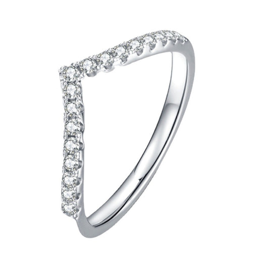 DEC V-Shaped Moissanite Ring