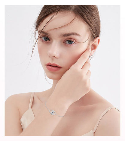 DEC Lucky Eye Moissanite Bracelet